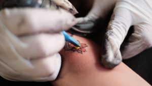 alergia a la tinta de los tatuajes